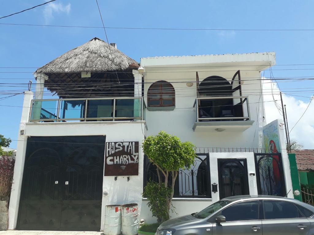 Hostal Charlys Tulum Exterior photo
